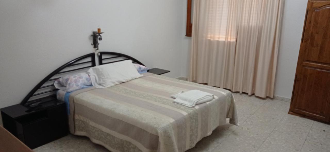 Hostal Gran Capitan Bargas ภายนอก รูปภาพ
