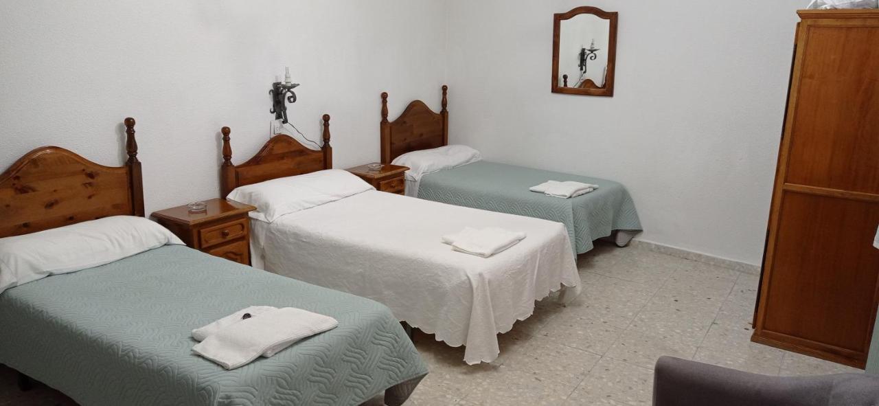Hostal Gran Capitan Bargas ภายนอก รูปภาพ